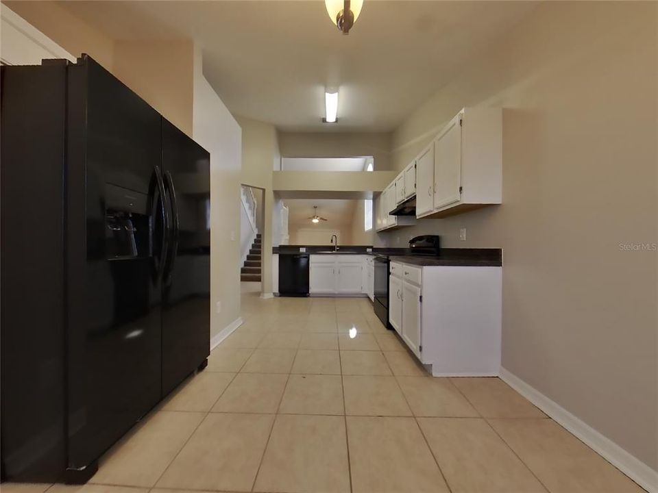 For Rent: $1,999 (3 beds, 2 baths, 1353 Square Feet)