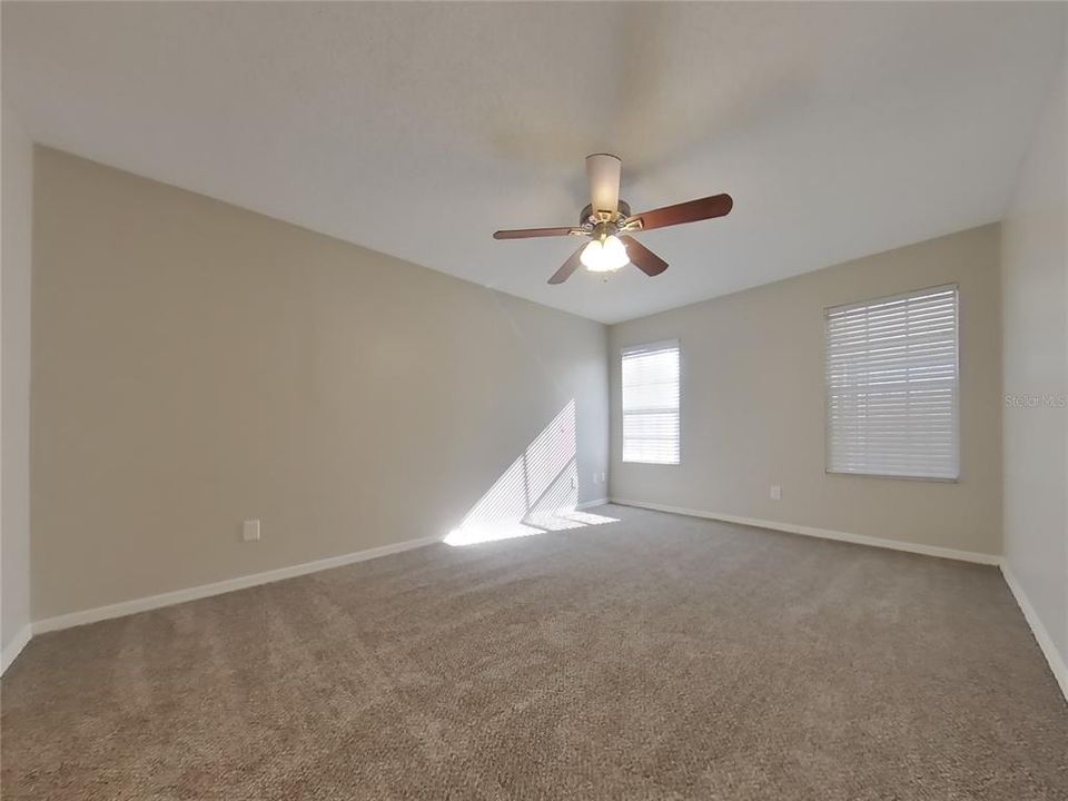 For Rent: $1,999 (3 beds, 2 baths, 1353 Square Feet)