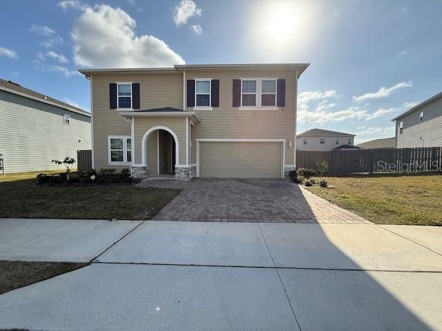 For Rent: $3,200 (5 beds, 3 baths, 2821 Square Feet)