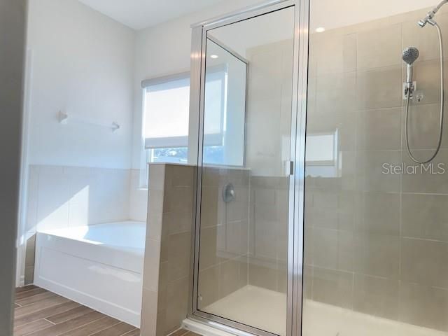 For Rent: $3,200 (5 beds, 3 baths, 2821 Square Feet)