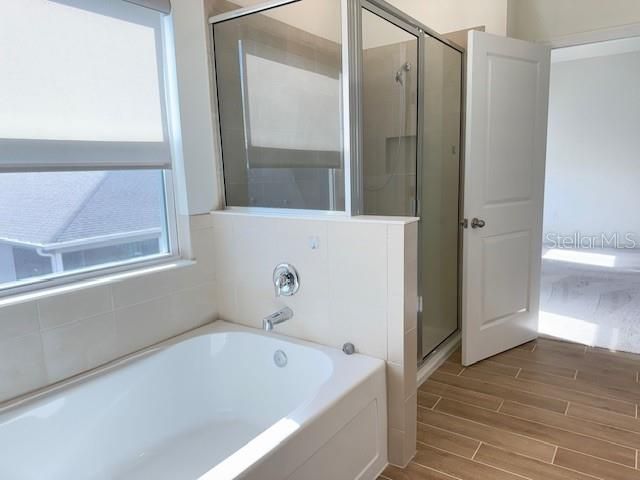 For Rent: $3,200 (5 beds, 3 baths, 2821 Square Feet)