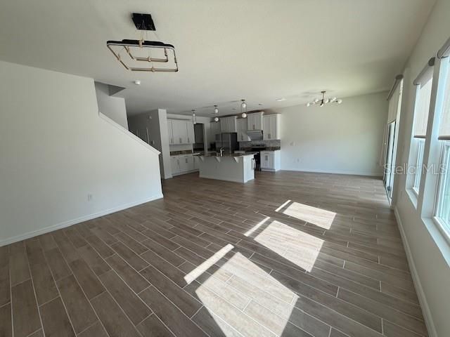 For Rent: $3,200 (5 beds, 3 baths, 2821 Square Feet)