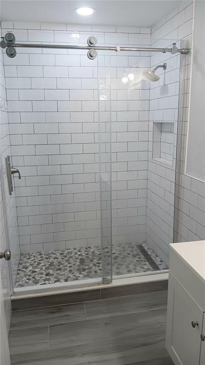 出租: $1,600 (2 贝兹, 1 浴室, 900 平方英尺)