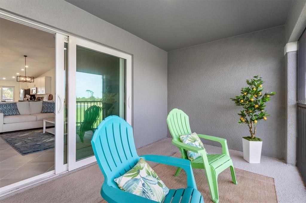 На продажу: $389,000 (2 спален, 2 ванн, 1366 Квадратных фут)