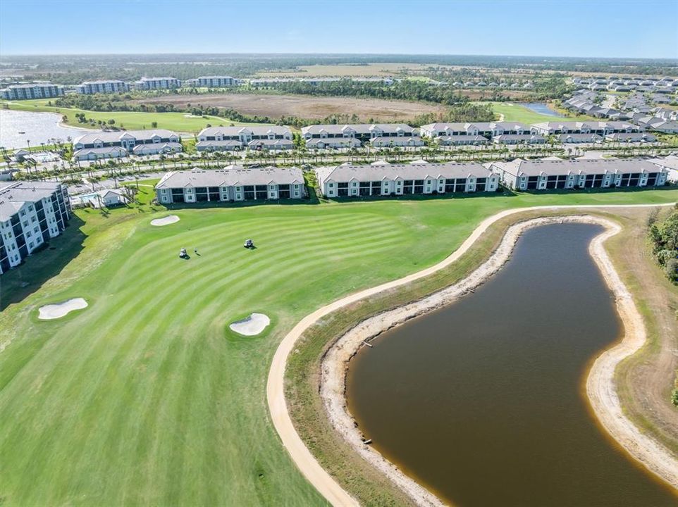 На продажу: $389,000 (2 спален, 2 ванн, 1366 Квадратных фут)