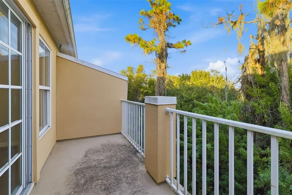 待售: $199,000 (2 贝兹, 2 浴室, 1064 平方英尺)