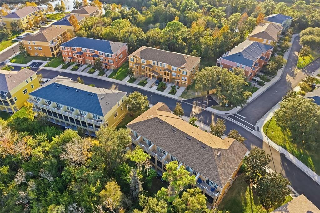 待售: $199,000 (2 贝兹, 2 浴室, 1064 平方英尺)