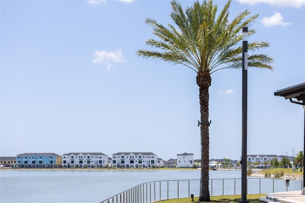 待售: $199,000 (2 贝兹, 2 浴室, 1064 平方英尺)