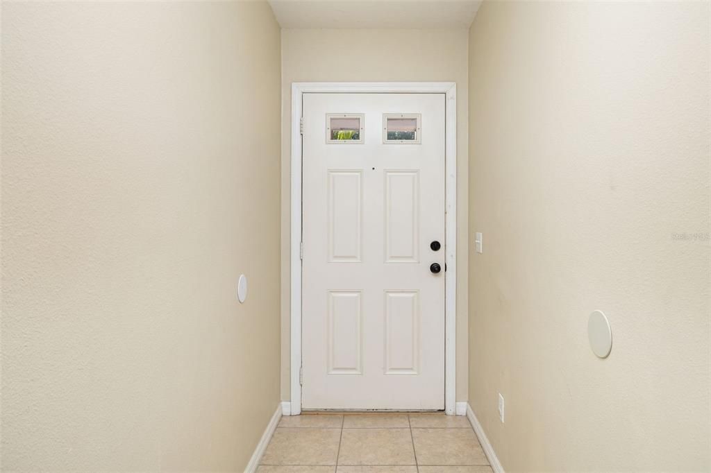 待售: $199,000 (2 贝兹, 2 浴室, 1064 平方英尺)