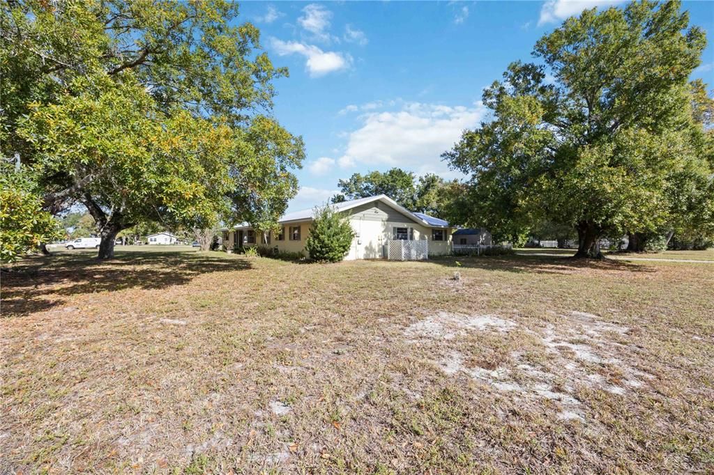 На продажу: $375,000 (3 спален, 2 ванн, 1884 Квадратных фут)