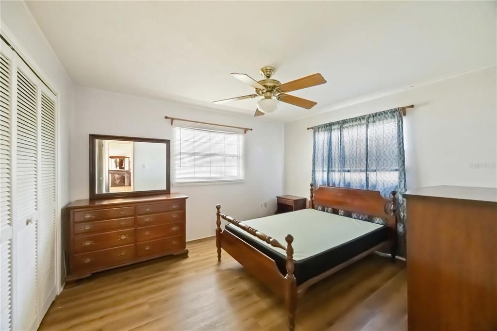 На продажу: $375,000 (3 спален, 2 ванн, 1884 Квадратных фут)