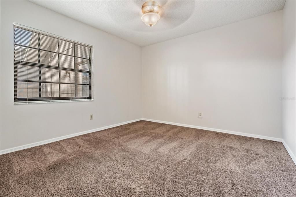 En Venta: $549,000 (4 camas, 3 baños, 2440 Pies cuadrados)