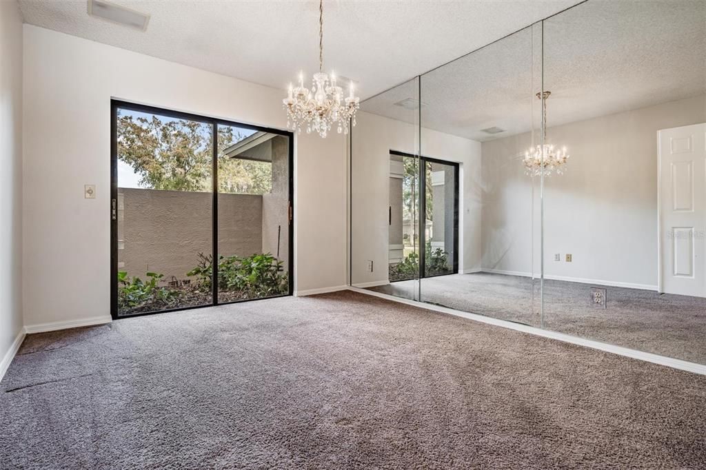 En Venta: $549,000 (4 camas, 3 baños, 2440 Pies cuadrados)