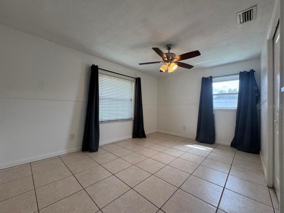 For Rent: $2,600 (3 beds, 2 baths, 1571 Square Feet)