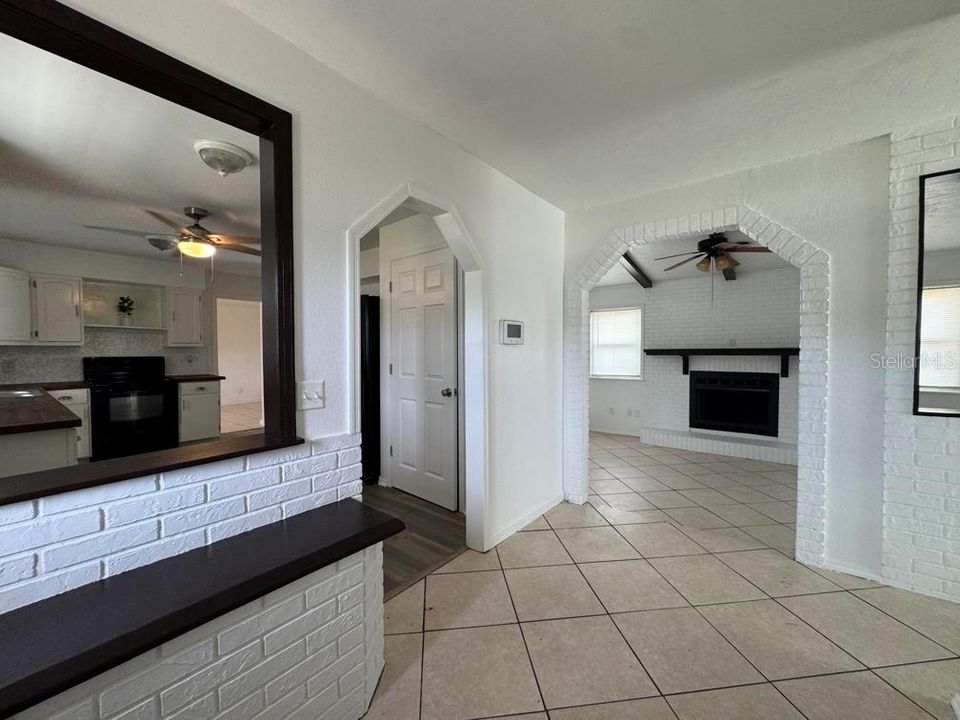 For Rent: $2,600 (3 beds, 2 baths, 1571 Square Feet)