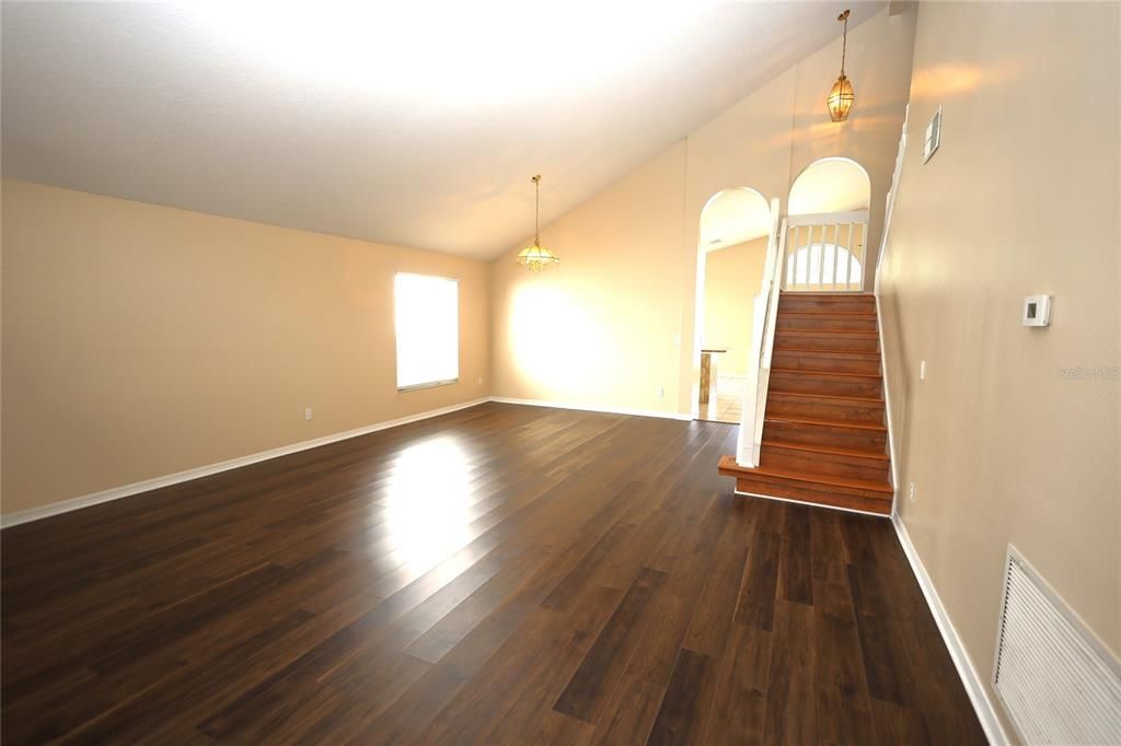 For Rent: $2,480 (3 beds, 2 baths, 2274 Square Feet)