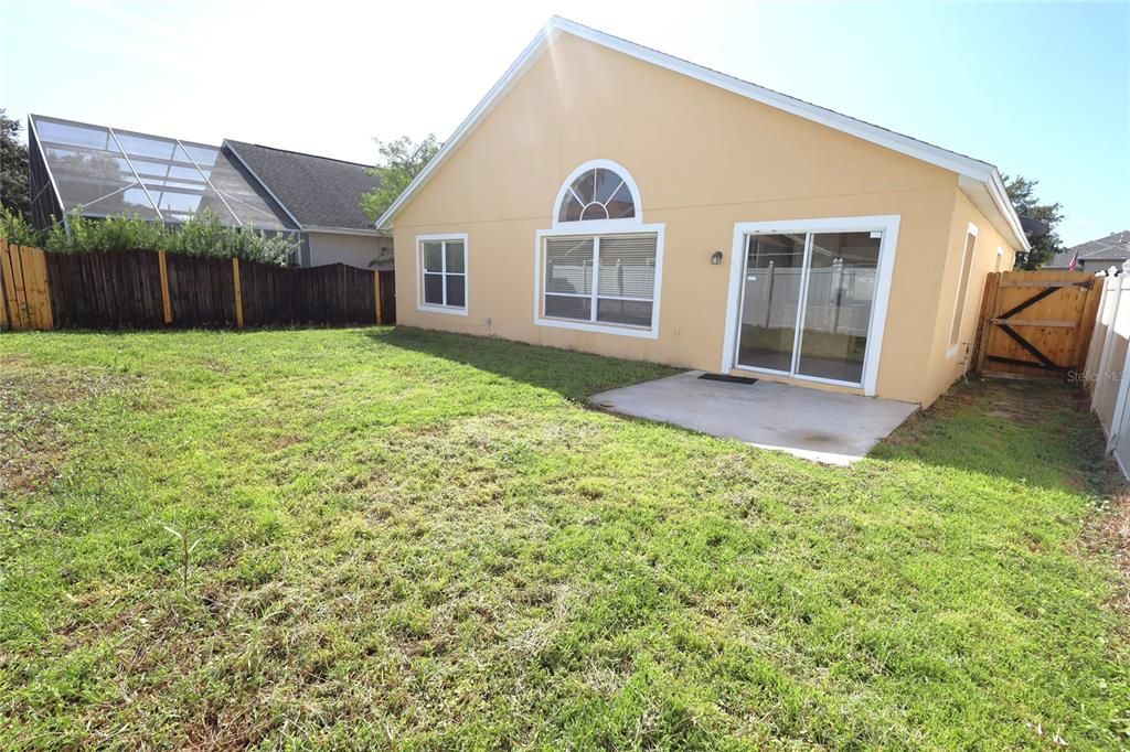 For Rent: $2,480 (3 beds, 2 baths, 2274 Square Feet)