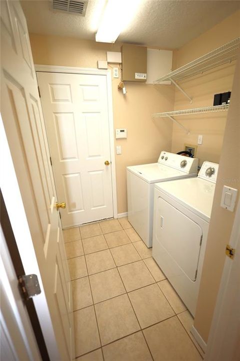 For Rent: $2,480 (3 beds, 2 baths, 2274 Square Feet)