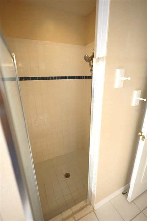 For Rent: $2,480 (3 beds, 2 baths, 2274 Square Feet)