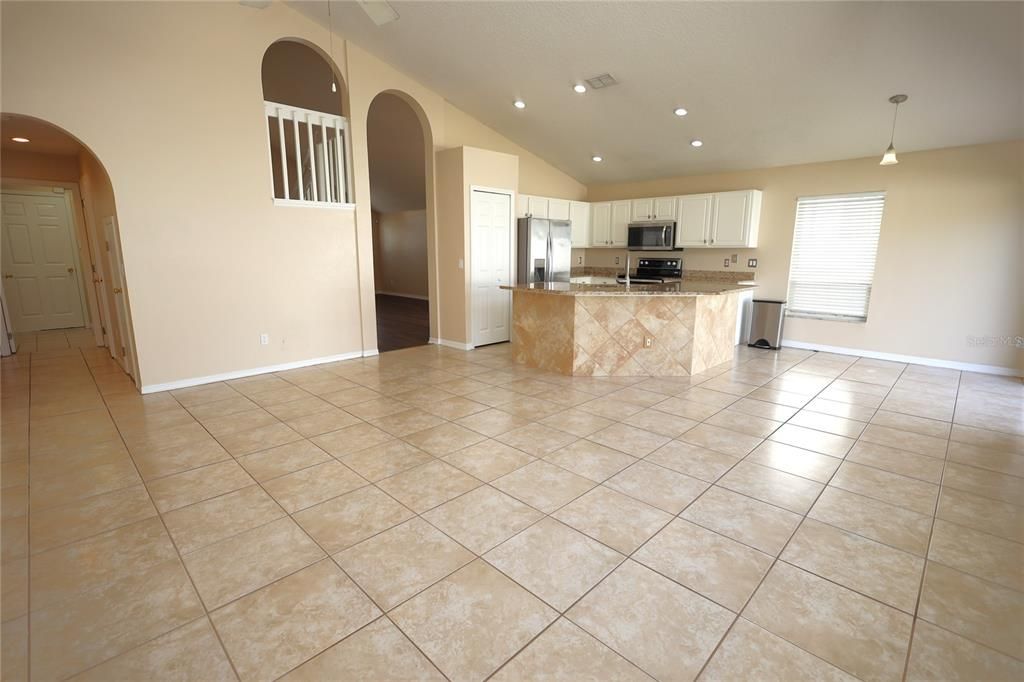 For Rent: $2,480 (3 beds, 2 baths, 2274 Square Feet)