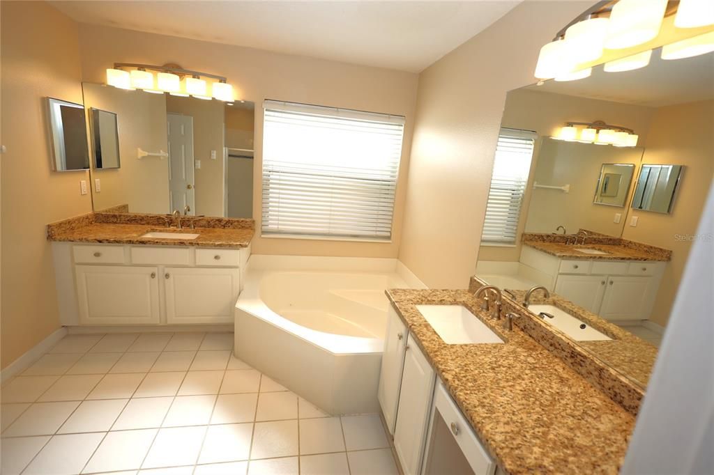 For Rent: $2,480 (3 beds, 2 baths, 2274 Square Feet)