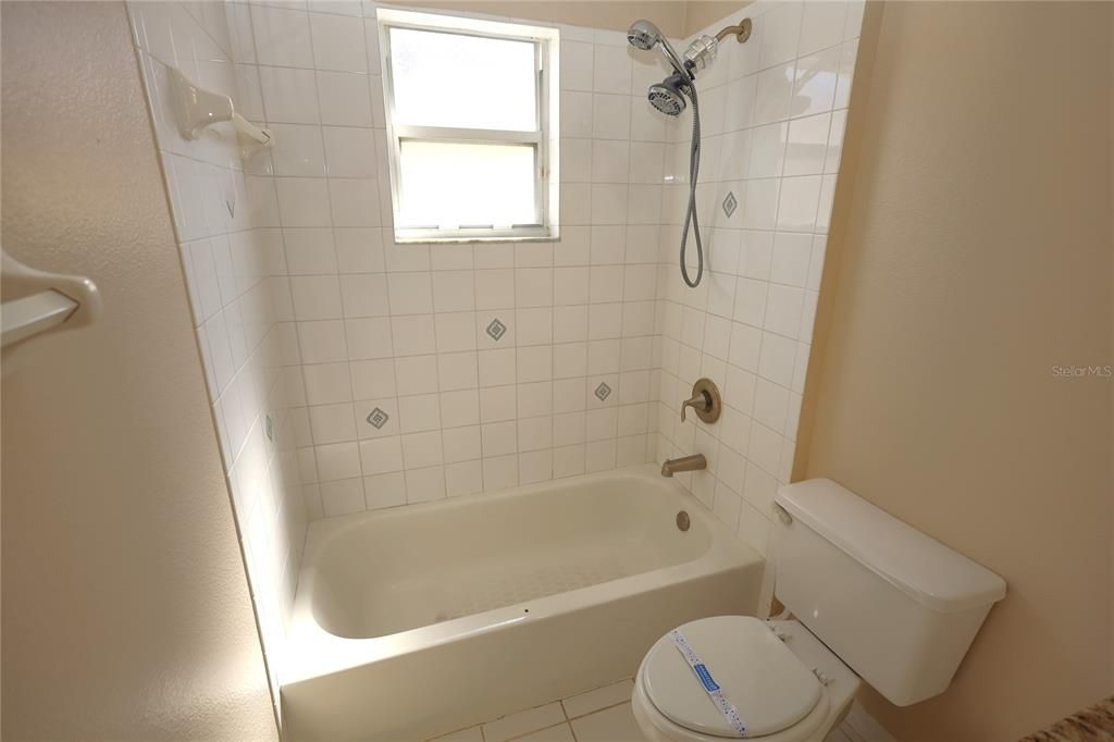 For Rent: $2,480 (3 beds, 2 baths, 2274 Square Feet)