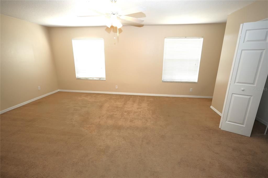 For Rent: $2,480 (3 beds, 2 baths, 2274 Square Feet)