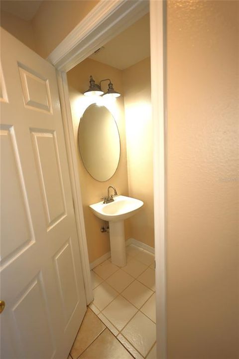 For Rent: $2,480 (3 beds, 2 baths, 2274 Square Feet)