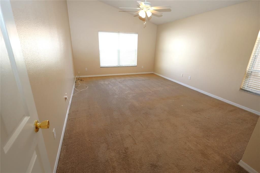 For Rent: $2,480 (3 beds, 2 baths, 2274 Square Feet)