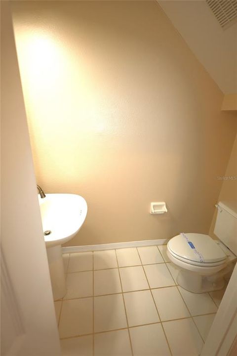 For Rent: $2,480 (3 beds, 2 baths, 2274 Square Feet)