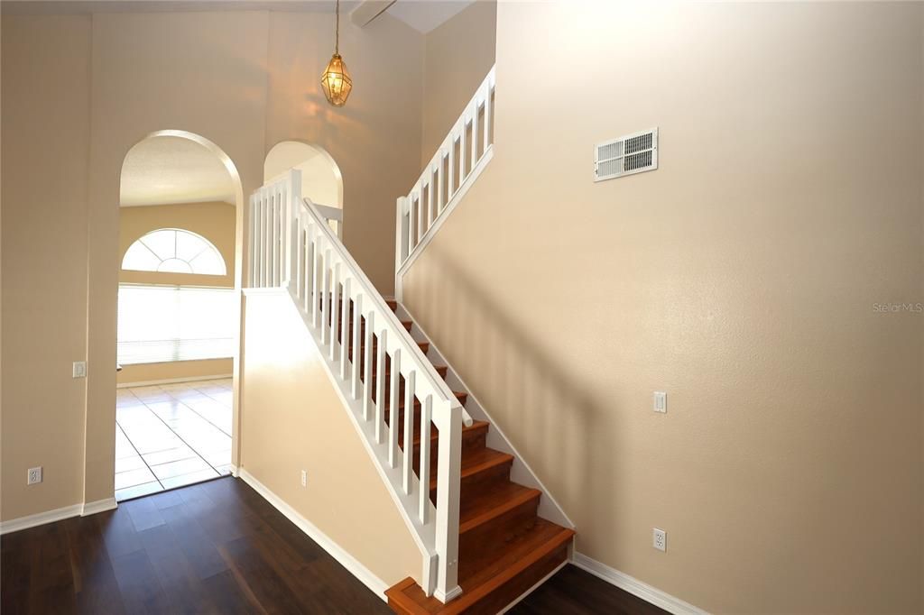 For Rent: $2,480 (3 beds, 2 baths, 2274 Square Feet)