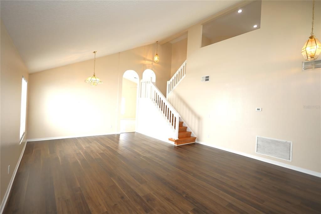 For Rent: $2,480 (3 beds, 2 baths, 2274 Square Feet)