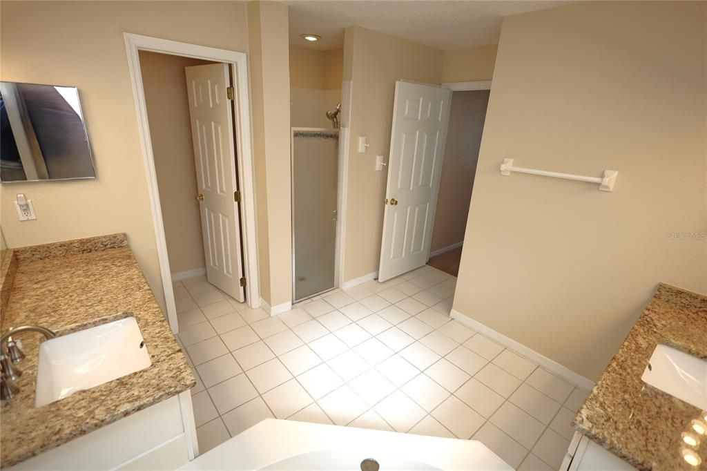 For Rent: $2,480 (3 beds, 2 baths, 2274 Square Feet)