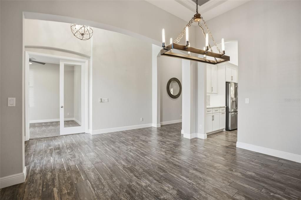 En Venta: $765,000 (5 camas, 4 baños, 3560 Pies cuadrados)