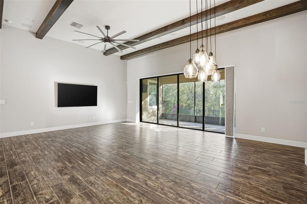 En Venta: $765,000 (5 camas, 4 baños, 3560 Pies cuadrados)