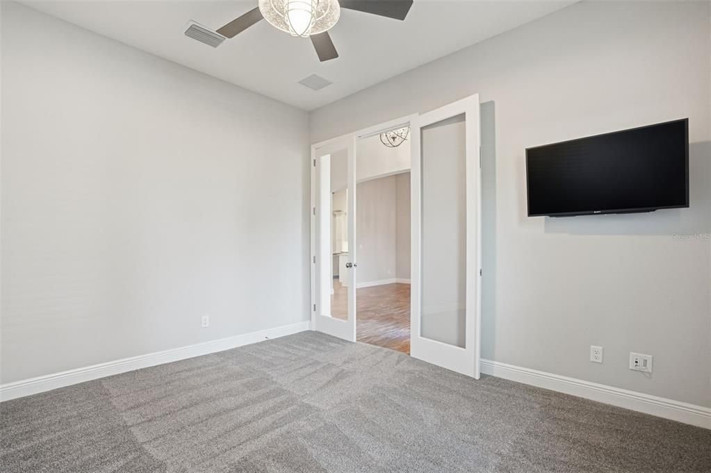 En Venta: $765,000 (5 camas, 4 baños, 3560 Pies cuadrados)