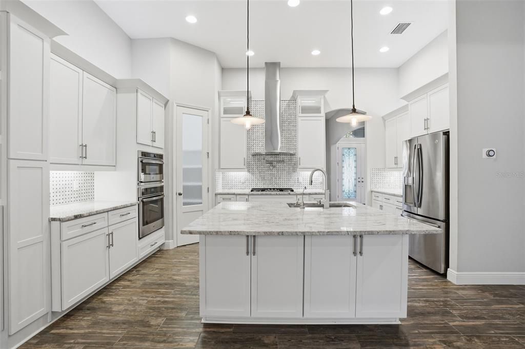 En Venta: $765,000 (5 camas, 4 baños, 3560 Pies cuadrados)