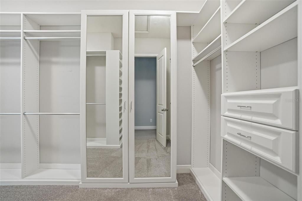 En Venta: $765,000 (5 camas, 4 baños, 3560 Pies cuadrados)