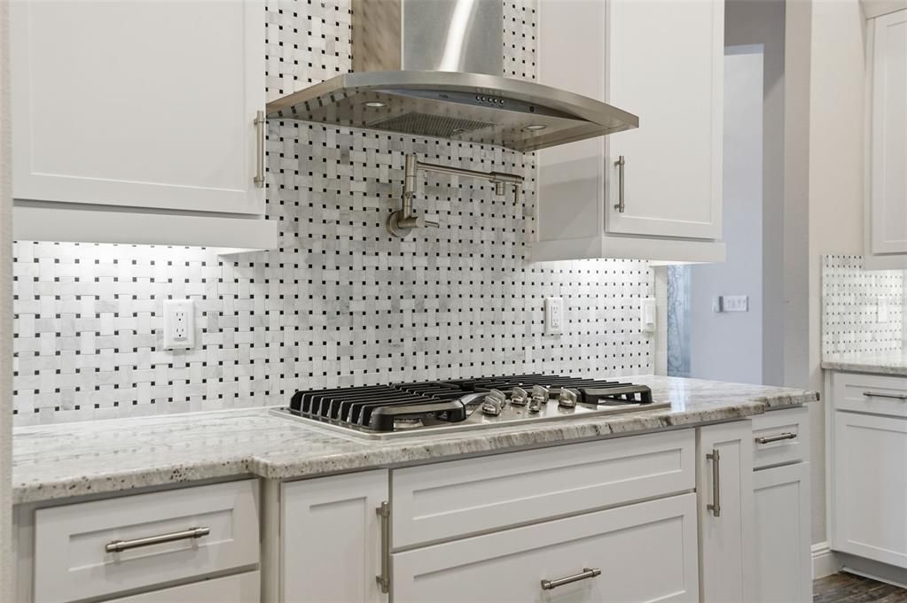 En Venta: $765,000 (5 camas, 4 baños, 3560 Pies cuadrados)