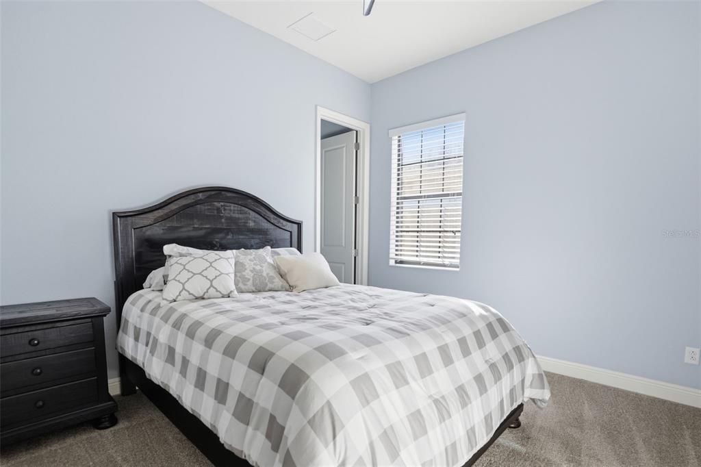 En Venta: $765,000 (5 camas, 4 baños, 3560 Pies cuadrados)