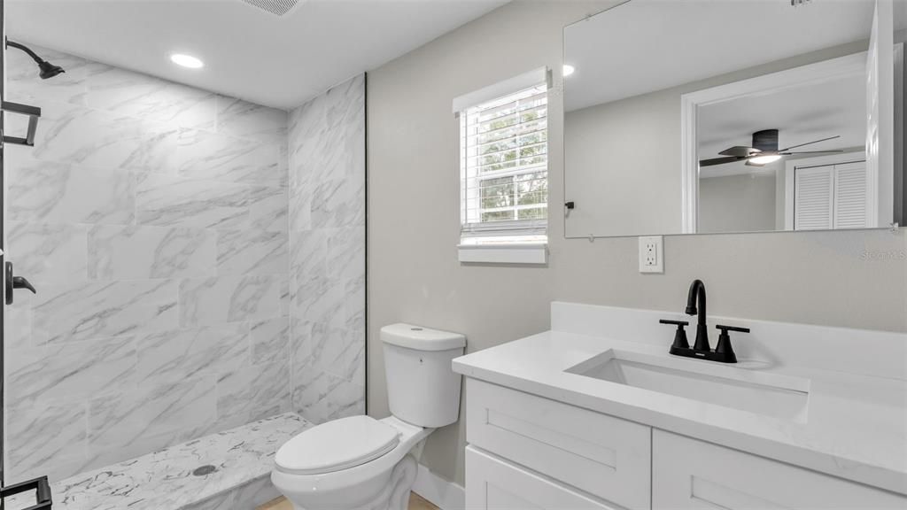 待售: $229,000 (3 贝兹, 2 浴室, 874 平方英尺)