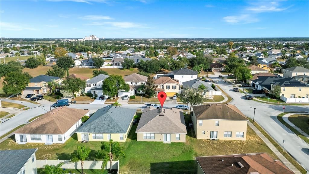 На продажу: $349,900 (3 спален, 2 ванн, 1909 Квадратных фут)