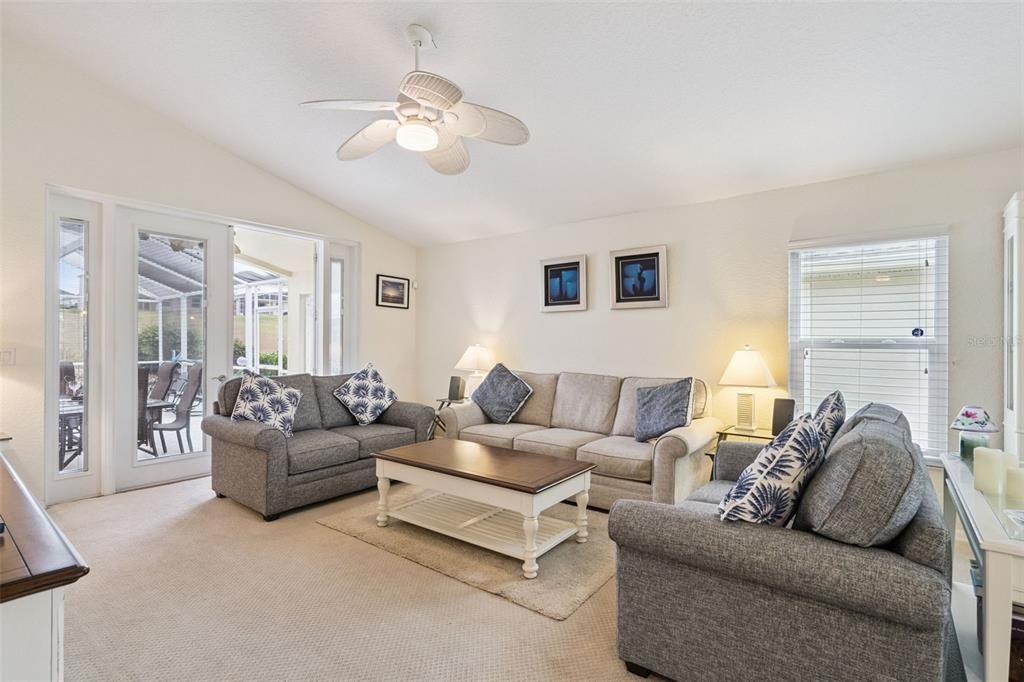 待售: $459,000 (4 贝兹, 2 浴室, 1662 平方英尺)