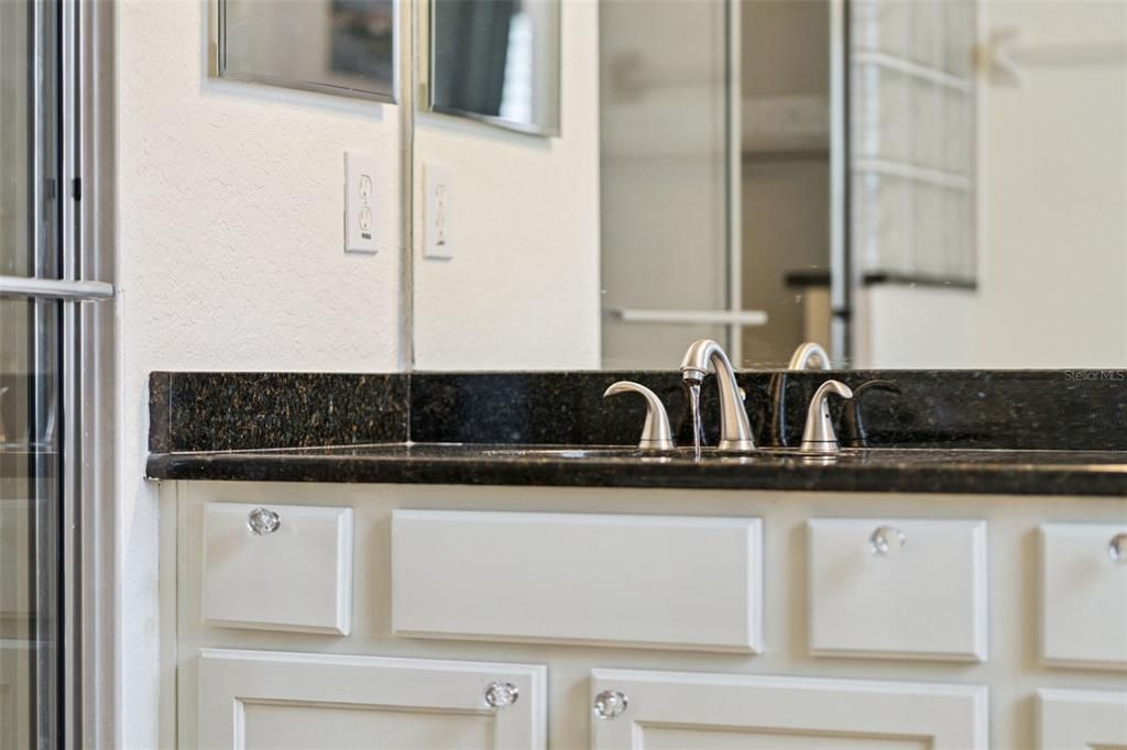 待售: $459,000 (4 贝兹, 2 浴室, 1662 平方英尺)