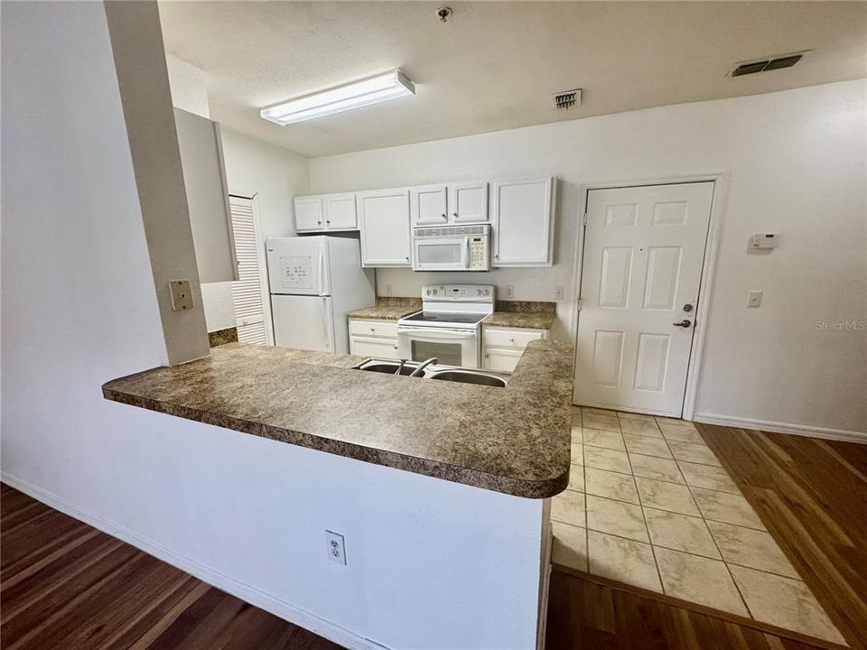 En Renta: $1,550 (2 camas, 2 baños, 1107 Pies cuadrados)