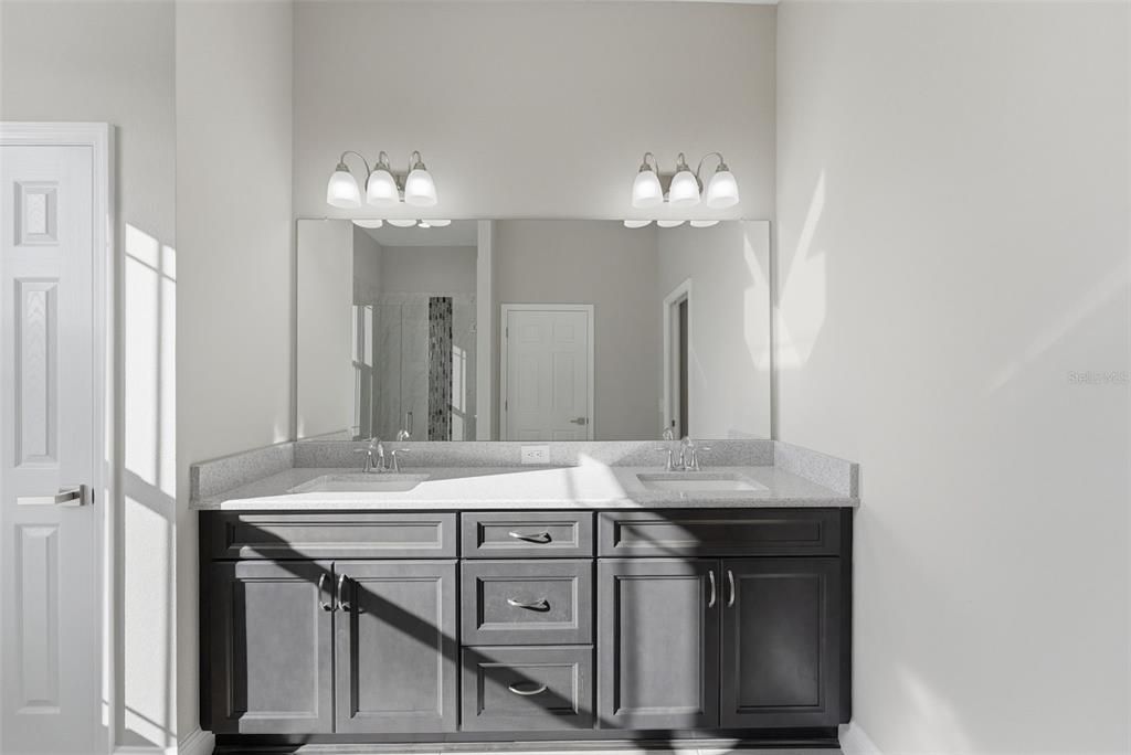 待售: $359,000 (3 贝兹, 2 浴室, 1774 平方英尺)