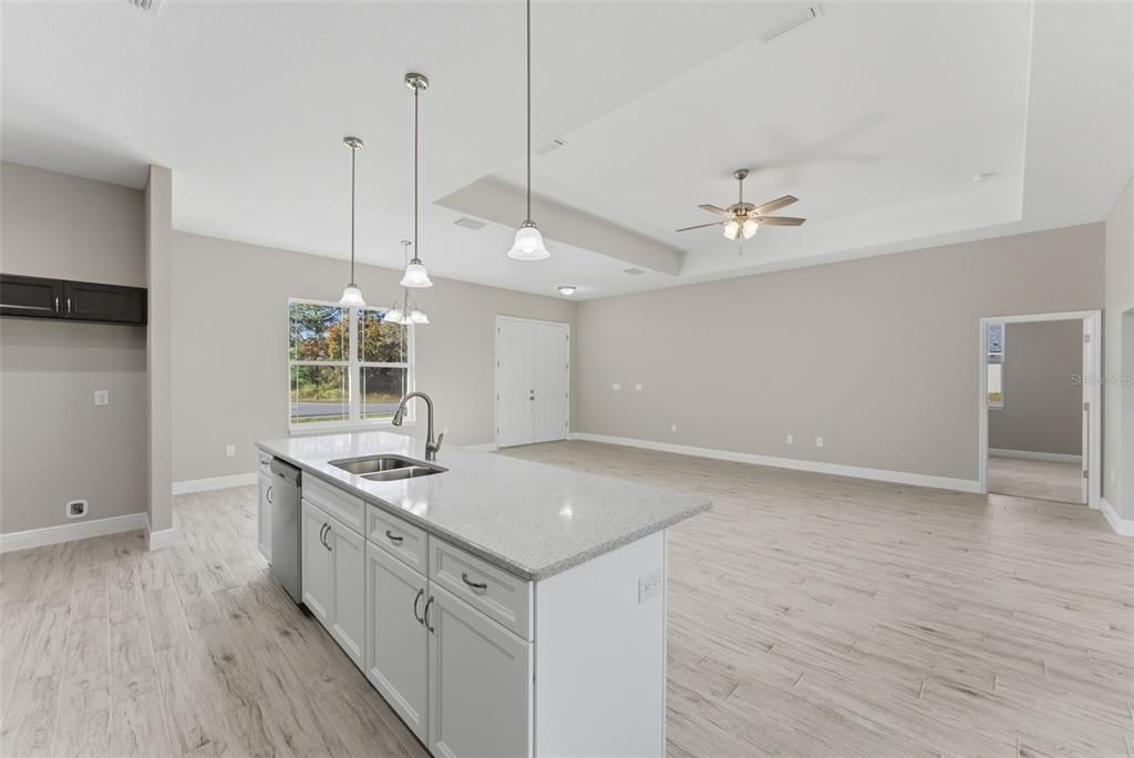 待售: $359,000 (3 贝兹, 2 浴室, 1774 平方英尺)