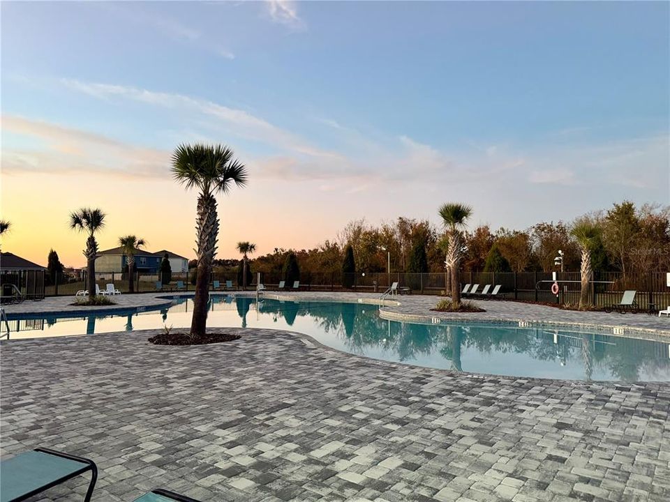 For Rent: $2,100 (3 beds, 2 baths, 1549 Square Feet)