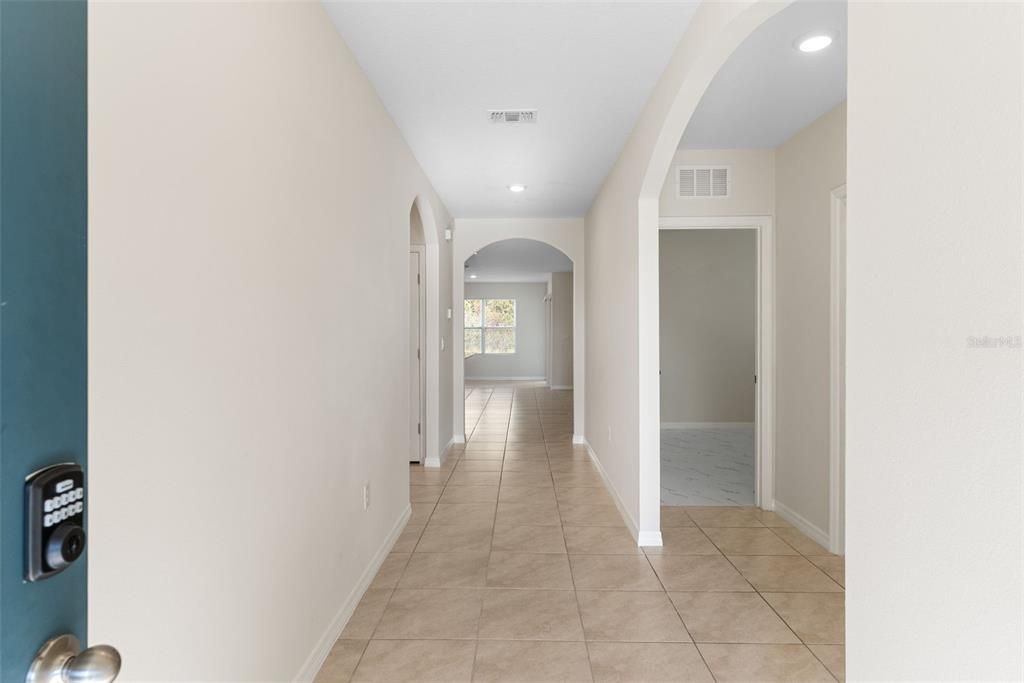 For Rent: $2,100 (3 beds, 2 baths, 1549 Square Feet)