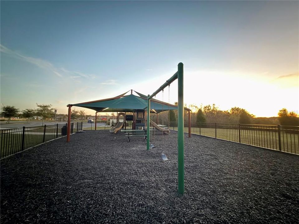 For Rent: $2,100 (3 beds, 2 baths, 1549 Square Feet)